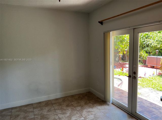 7880 SW 14th Ter, Miami, FL 33144