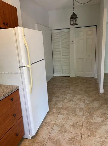 7880 SW 14th Ter, Miami, FL 33144