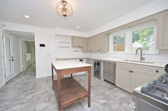 2226 Carnes Street, Dallas, TX 75208