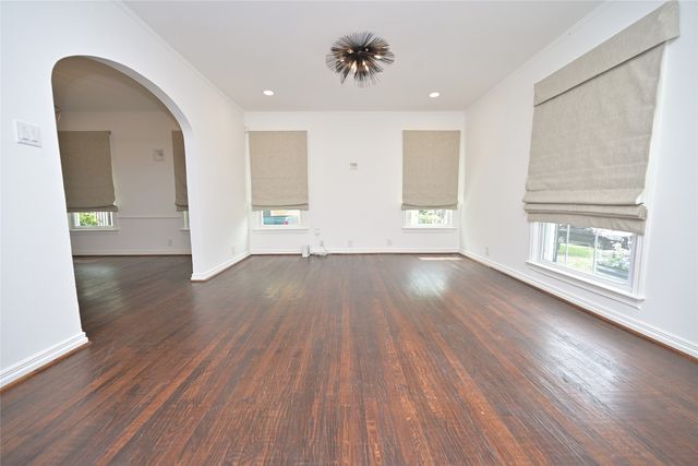 2226 Carnes Street, Dallas, TX 75208