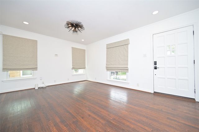 2226 Carnes Street, Dallas, TX 75208