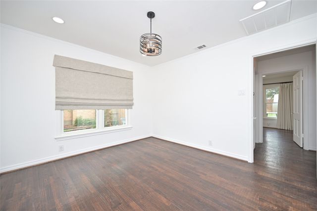 2226 Carnes Street, Dallas, TX 75208
