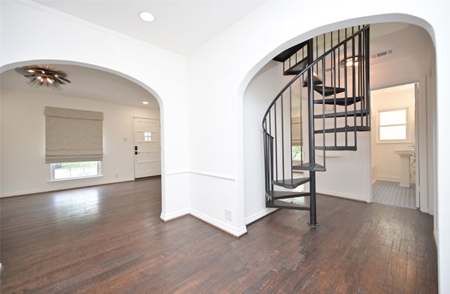2226 Carnes Street, Dallas, TX 75208