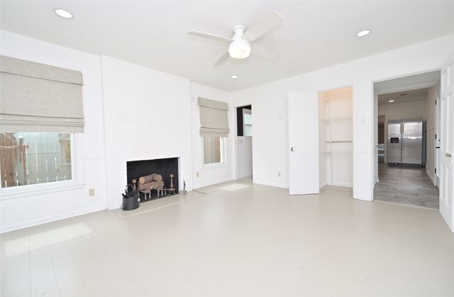 2226 Carnes Street, Dallas, TX 75208