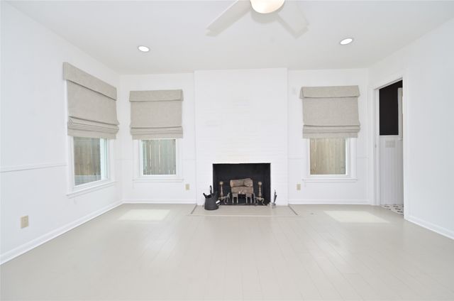 2226 Carnes Street, Dallas, TX 75208