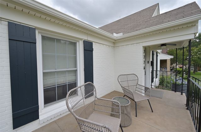 2226 Carnes Street, Dallas, TX 75208