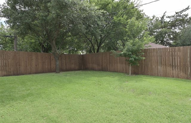 2226 Carnes Street, Dallas, TX 75208