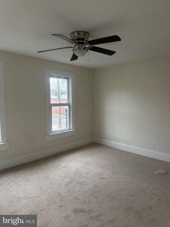 56 S NEW ST, Dover, DE 19904