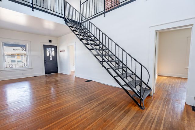 1638 E Belmont Street, Springfield, MO 65802