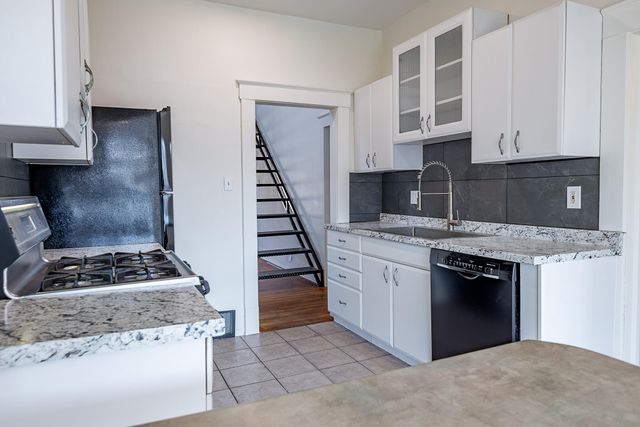 1638 E Belmont Street, Springfield, MO 65802