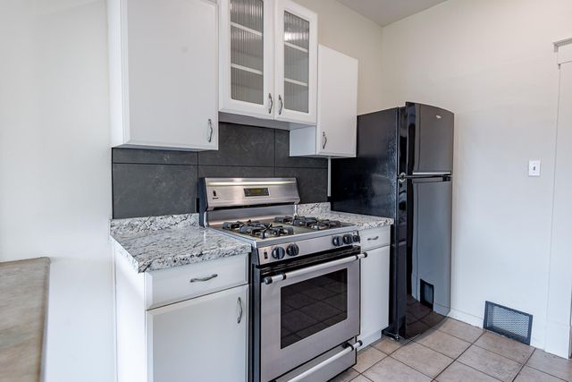 1638 E Belmont Street, Springfield, MO 65802