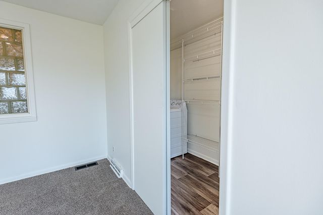 1638 E Belmont Street, Springfield, MO 65802