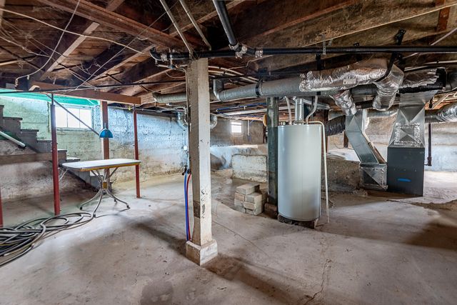 1638 E Belmont Street, Springfield, MO 65802