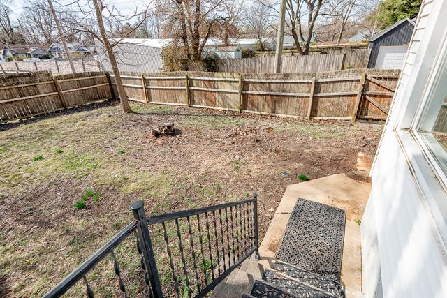 1638 E Belmont Street, Springfield, MO 65802