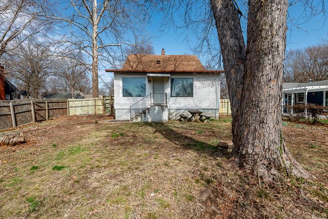1638 E Belmont Street, Springfield, MO 65802