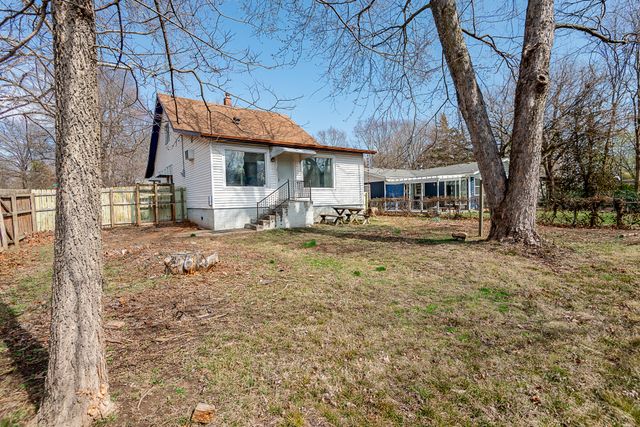 1638 E Belmont Street, Springfield, MO 65802