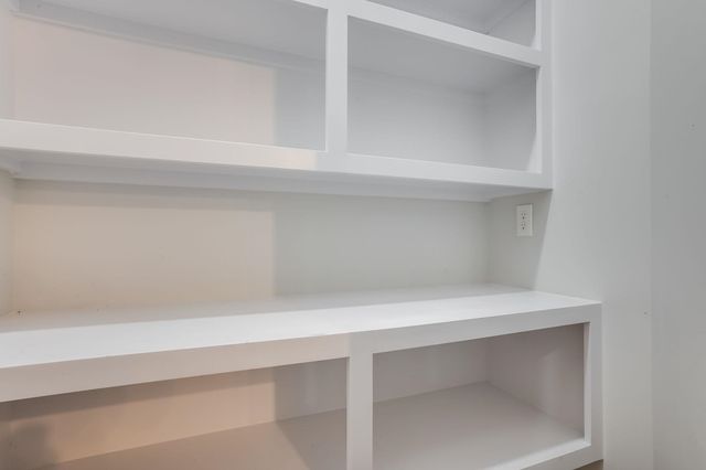 634 S Sweetwater, Maize, KS 67101