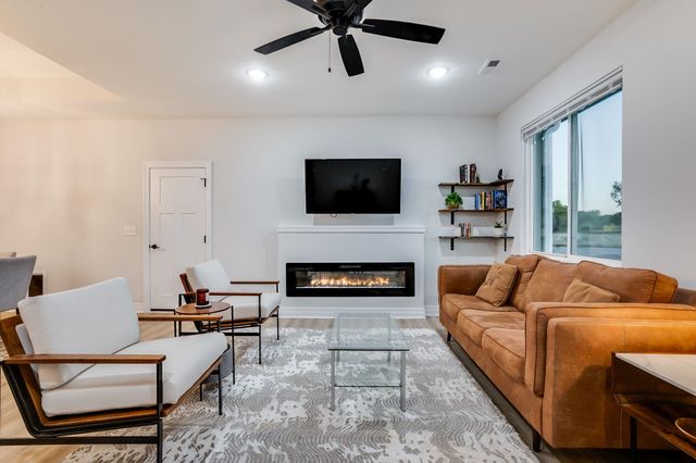 634 S Sweetwater, Maize, KS 67101