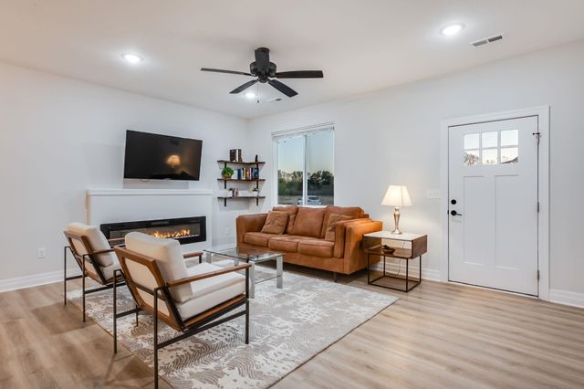 634 S Sweetwater, Maize, KS 67101