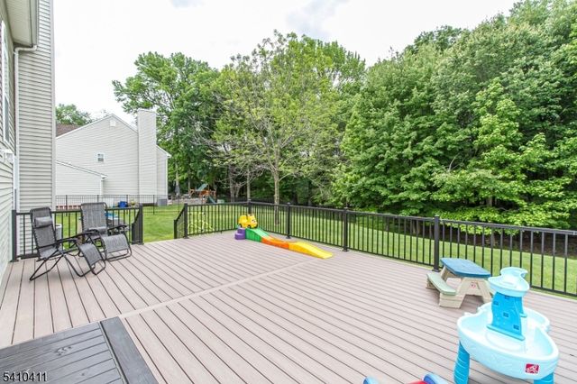 49 Clydesdale Rd, Scotch Plains Twp., NJ 07076