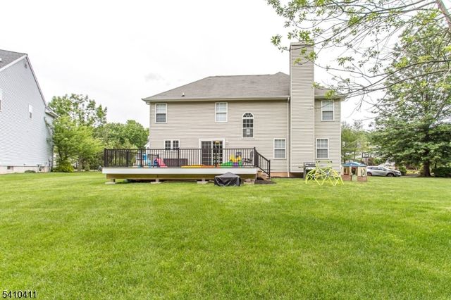 49 Clydesdale Rd, Scotch Plains Twp., NJ 07076