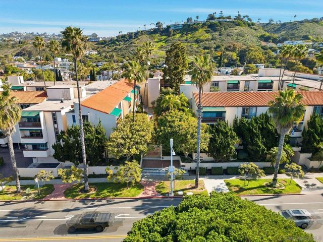 6455 La Jolla Blvd 155, La Jolla, CA 92037