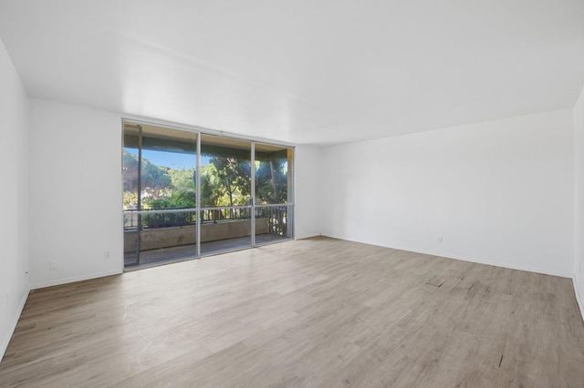 6455 La Jolla Blvd 155, La Jolla, CA 92037