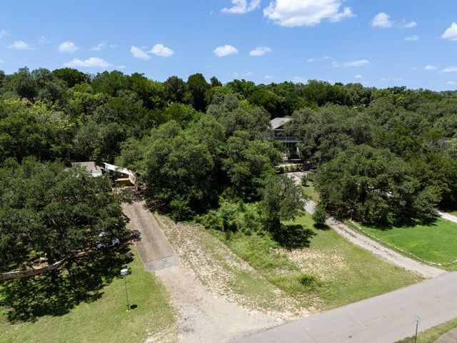 10506 Lakeside DR, Jonestown, TX 78645