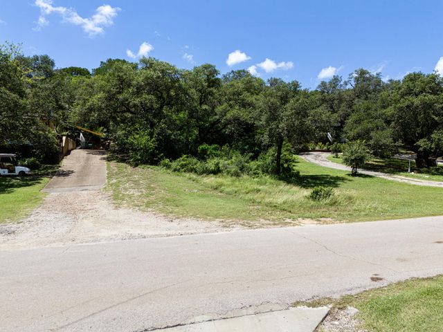 10506 Lakeside DR, Jonestown, TX 78645