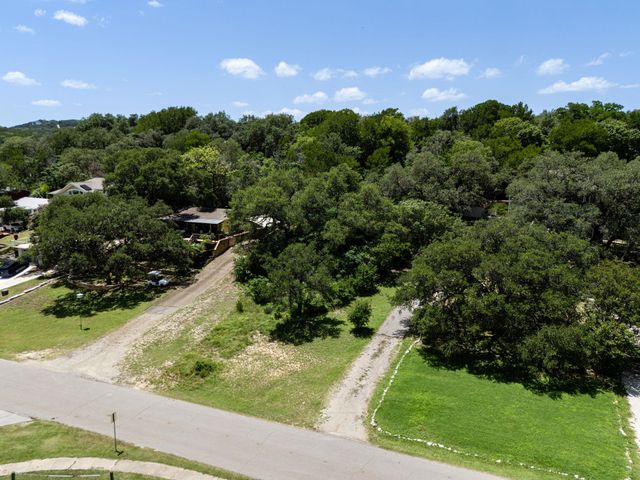 10506 Lakeside DR, Jonestown, TX 78645