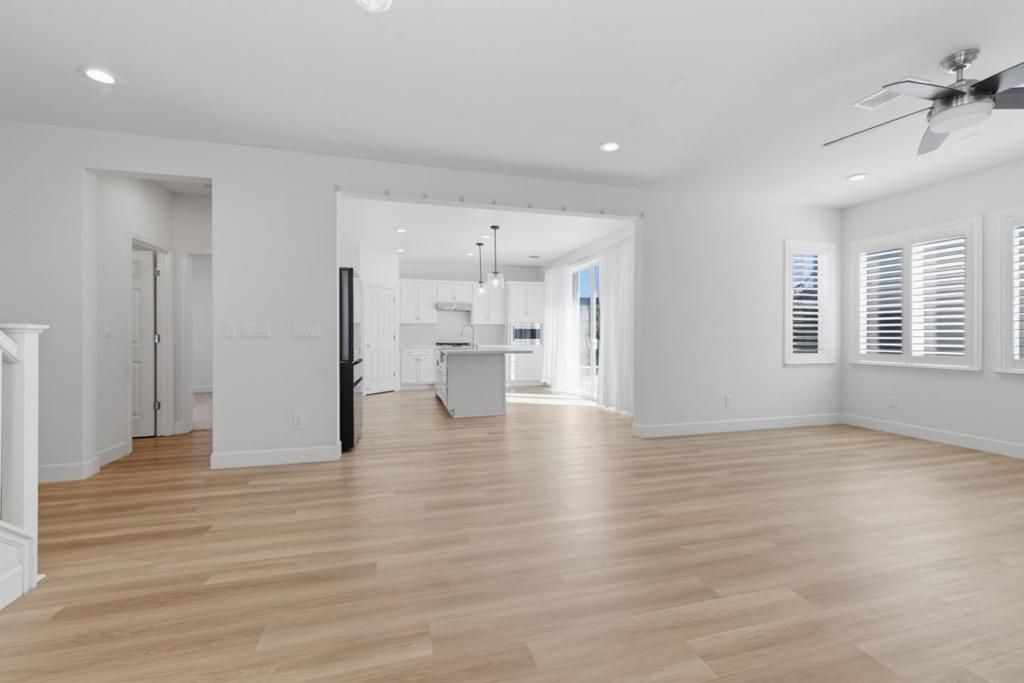 Image 11 of property listing at 3004 Ellis Town Drive, Tracy, CA 95377