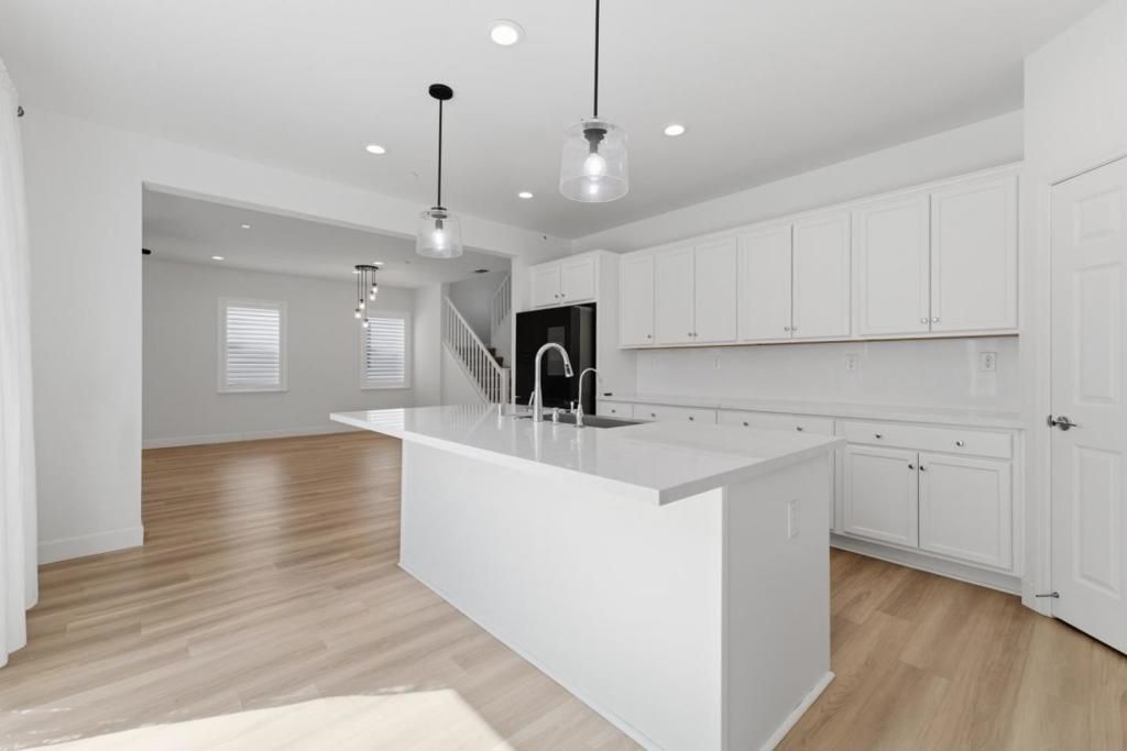 Image 15 of property listing at 3004 Ellis Town Drive, Tracy, CA 95377