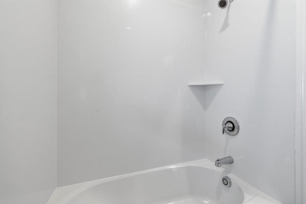 Image 25 of property listing at 3004 Ellis Town Drive, Tracy, CA 95377