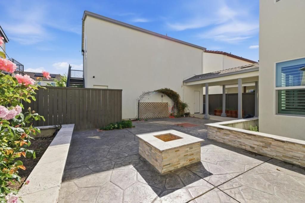Image 38 of property listing at 3004 Ellis Town Drive, Tracy, CA 95377