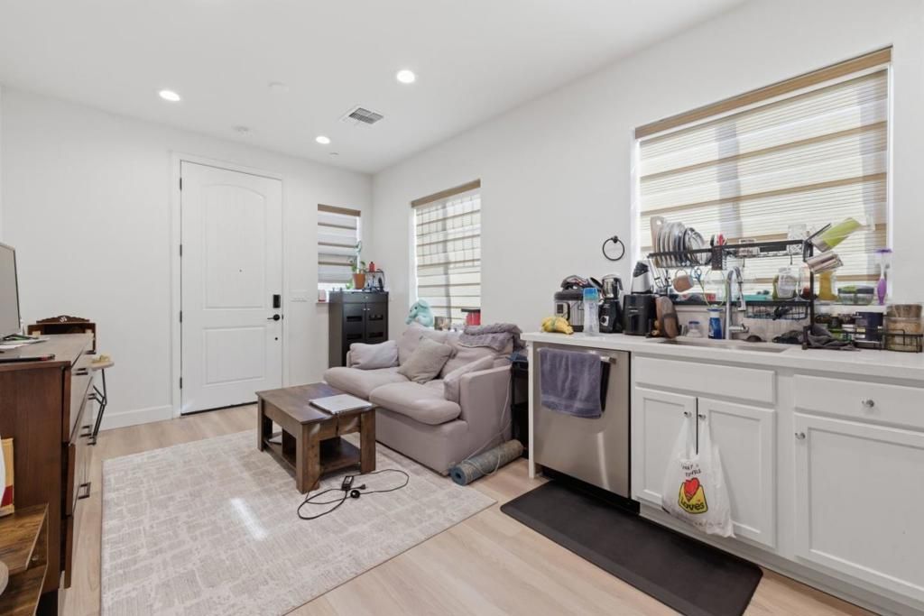 Image 42 of property listing at 3004 Ellis Town Drive, Tracy, CA 95377