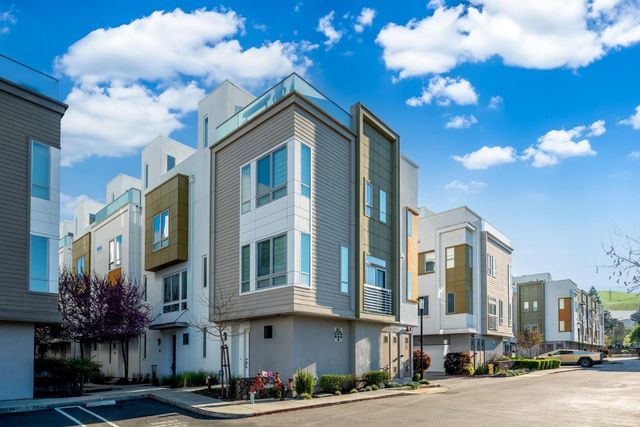 7922 Regional Common, Dublin, CA 94568