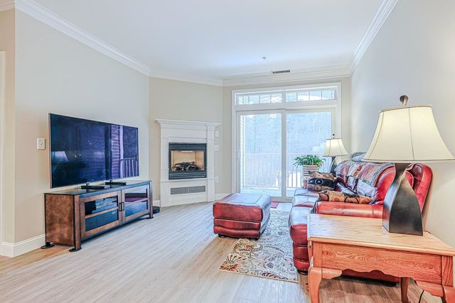 4 Henry David Dr Unit 103, Nashua, NH 03062