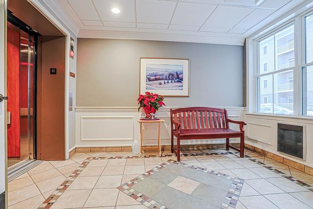 4 Henry David Dr Unit 103, Nashua, NH 03062