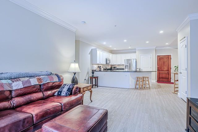 4 Henry David Dr Unit 103, Nashua, NH 03062