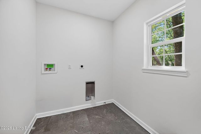 1708 Sonne Ave, Louisville, KY 40216