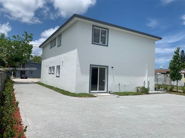 1530 NW 60th St, Miami, FL 33142