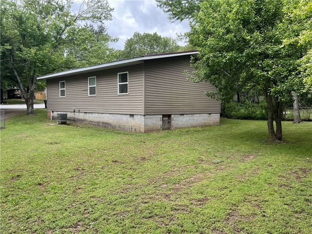 3605 W Overland Circle, Harrison, AR 72601