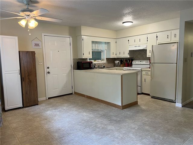 3605 W Overland Circle, Harrison, AR 72601