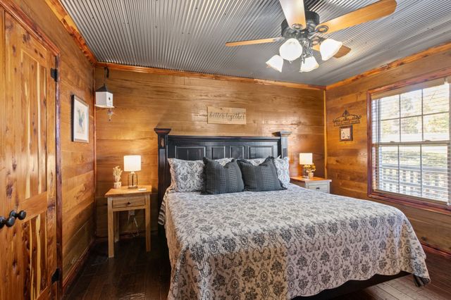 784 Damron Rd, Lynchburg, TN 37352