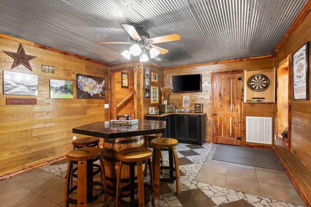 784 Damron Rd, Lynchburg, TN 37352