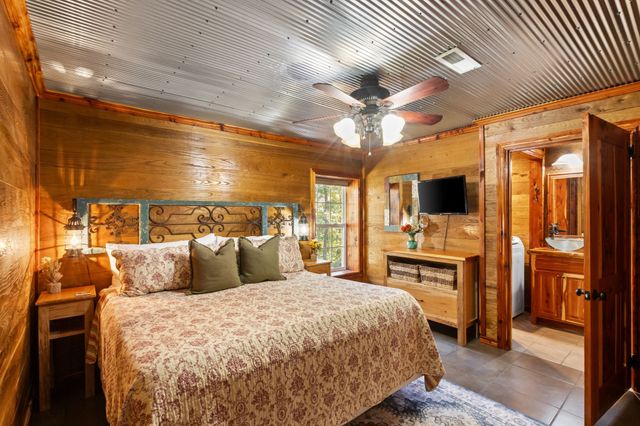 784 Damron Rd, Lynchburg, TN 37352