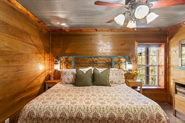 784 Damron Rd, Lynchburg, TN 37352