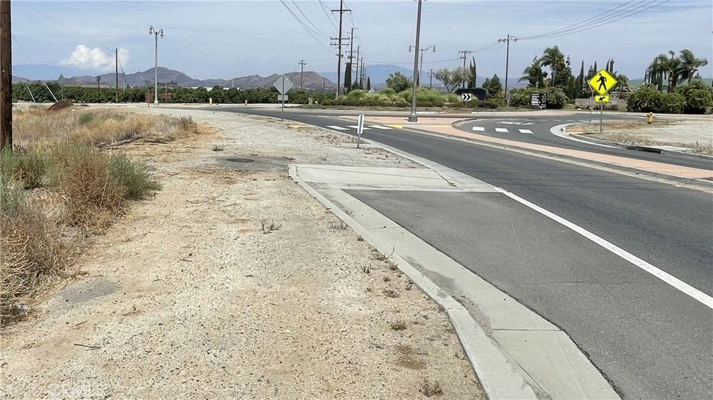Image 13 of property listing at 4 Rancho California Road, Temecula, CA 92592