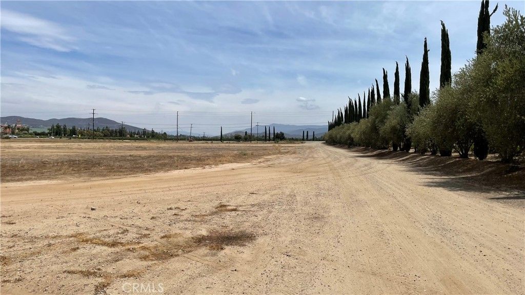 Image 4 of property listing at 4 Rancho California Road, Temecula, CA 92592