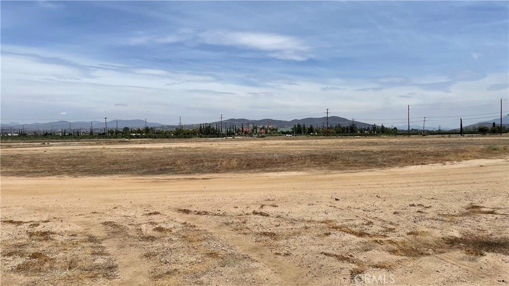 Image 6 of property listing at 4 Rancho California Road, Temecula, CA 92592
